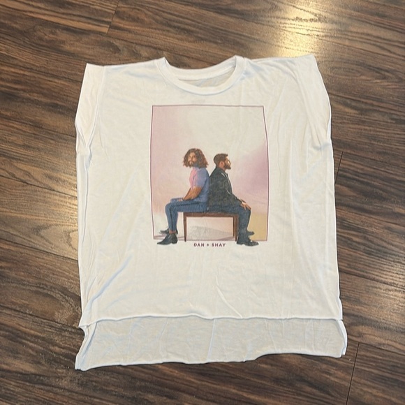 Ladies Dan + Shay 2020 Concert shirt - Picture 1 of 4